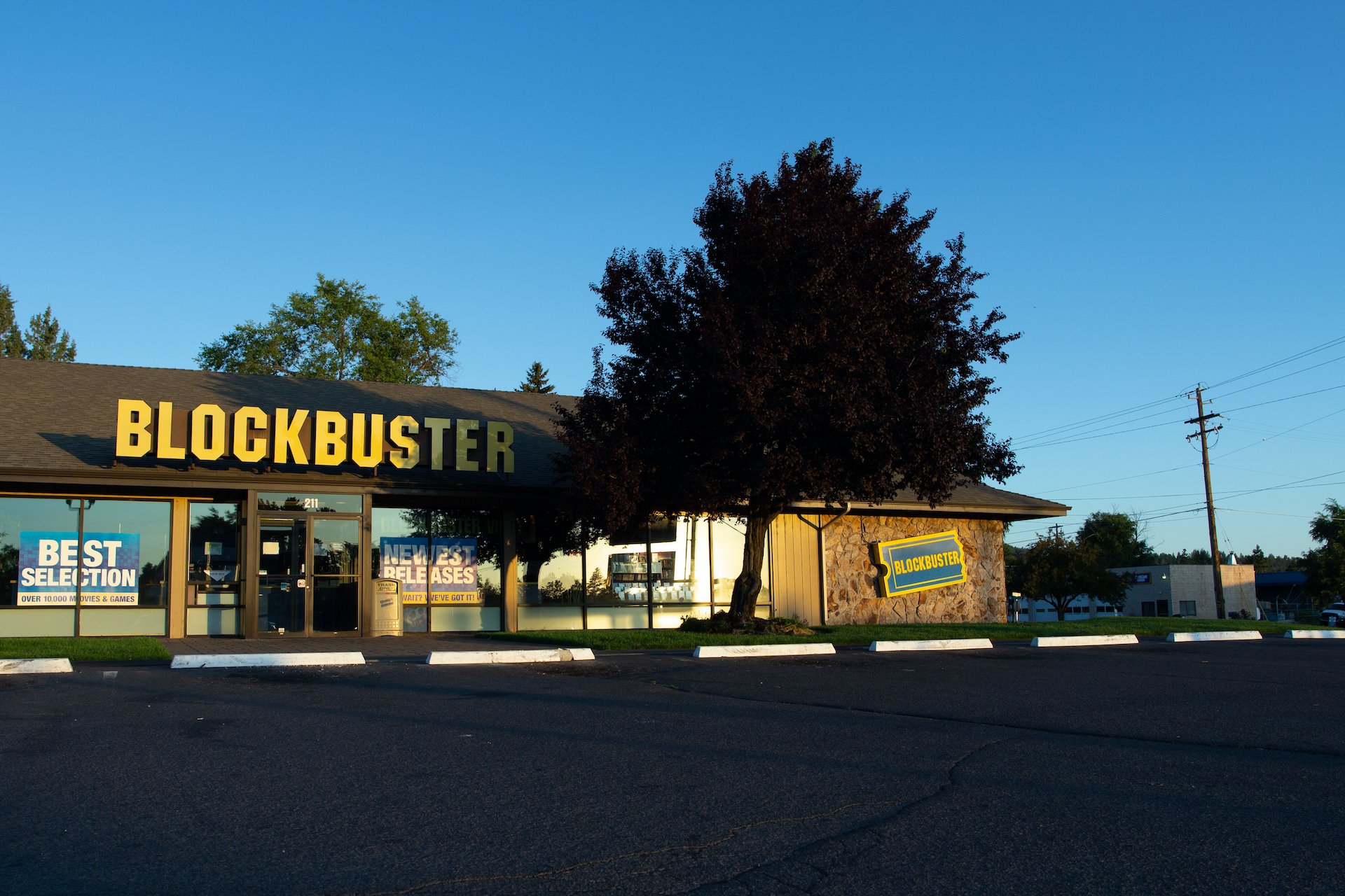 Netflix vai produzir série de comédia dentro da última loja da Blockbuster
