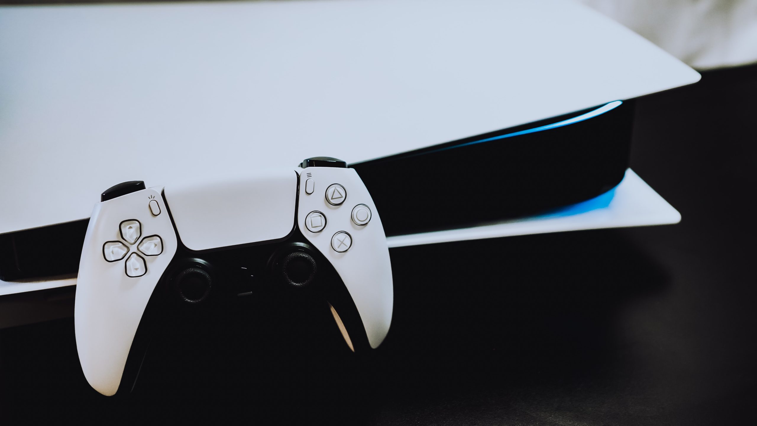 PS5 Pro vs PS5 Slim 2023: Os comentários do executivo da Sony provocam  especulações para o primeiro, enquanto o roteiro de hardware do PlayStation  5 sugere o segundo -  News