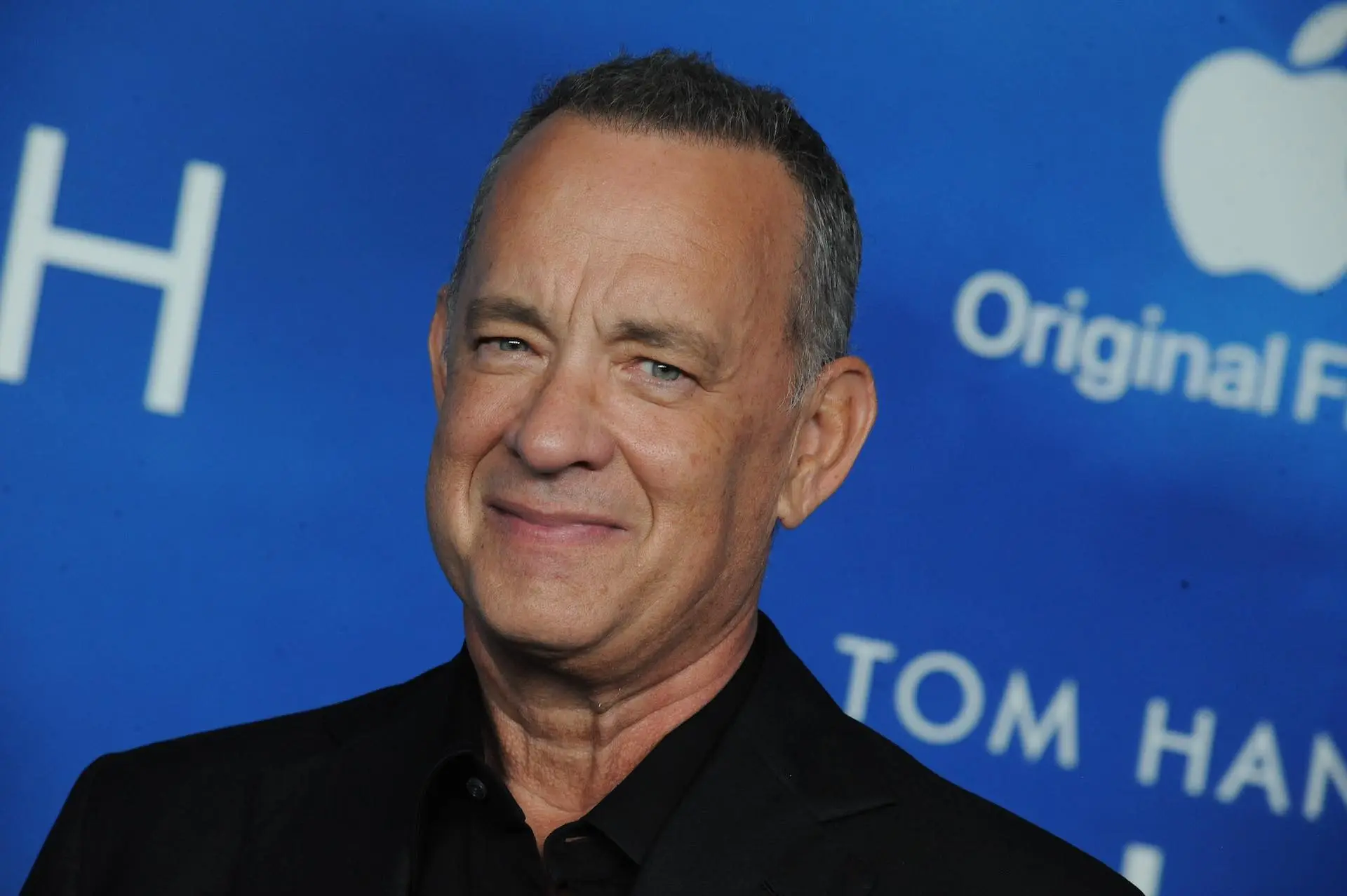 Apple TV+ fecha acordo exclusivo com produtora de Tom Hanks