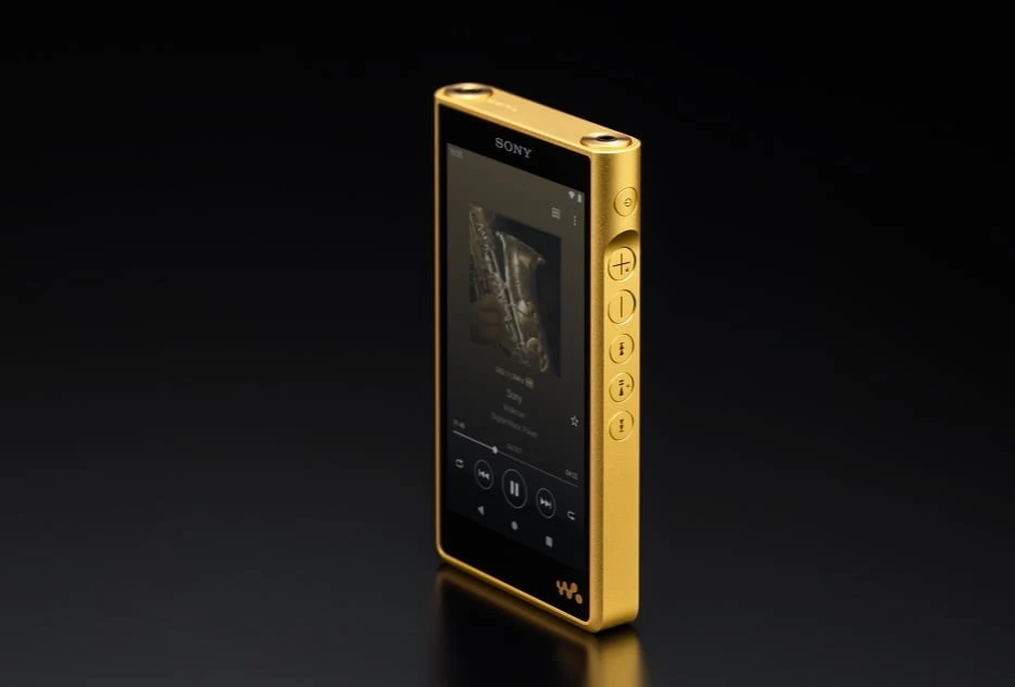 Walkman Sony banhado a ouro