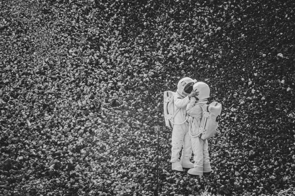astronauts in love